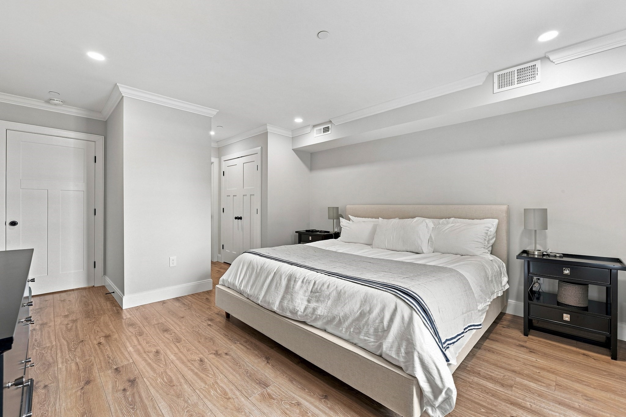 1721 Centre St # 204 Property Photo 18