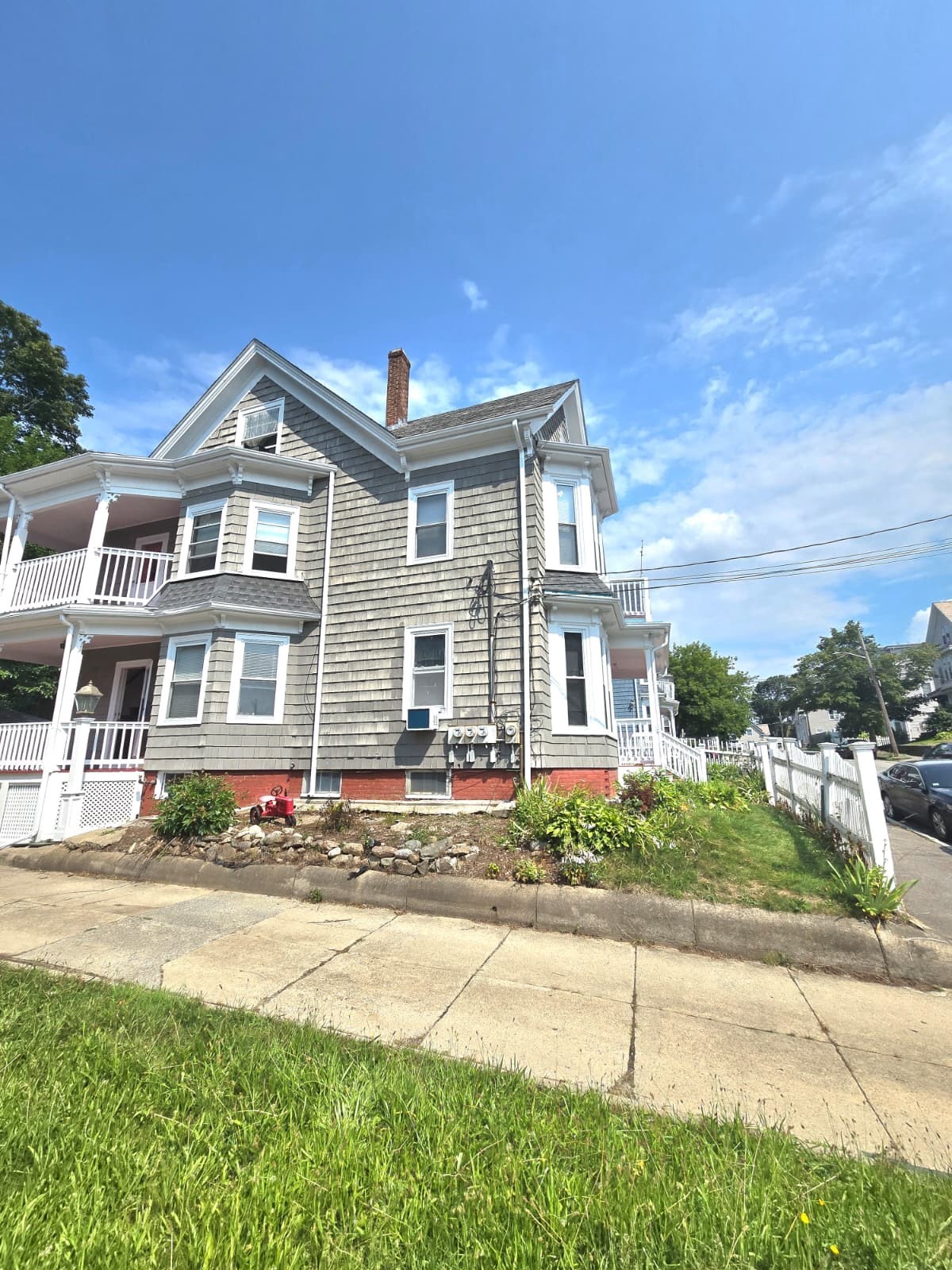 25 Second Property Photo 2