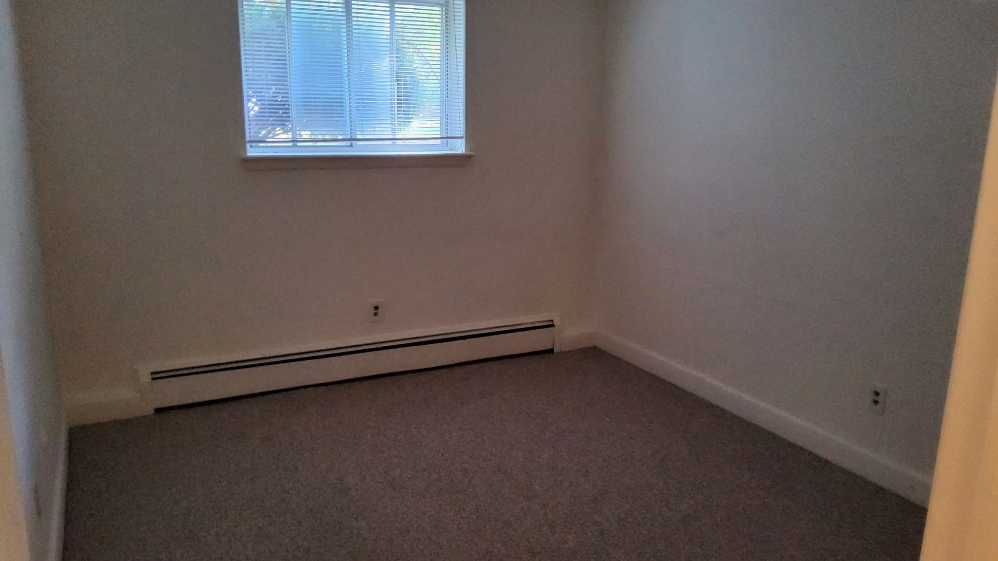 9 Longwood Dr # 4 Property Photo 7