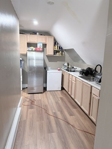 525 Cottage St Property Photo 18