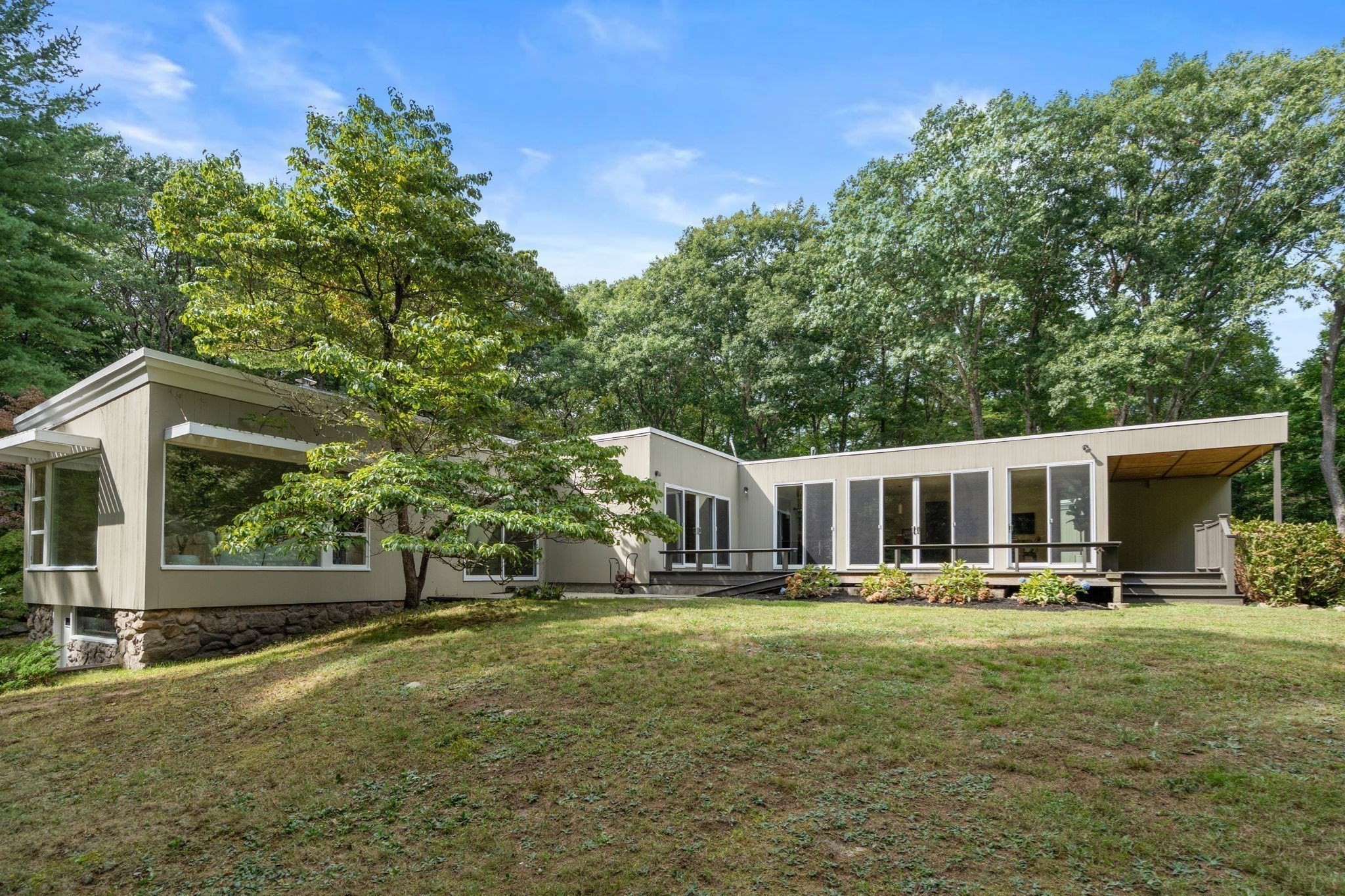 583 Gay Street Property Photo 1