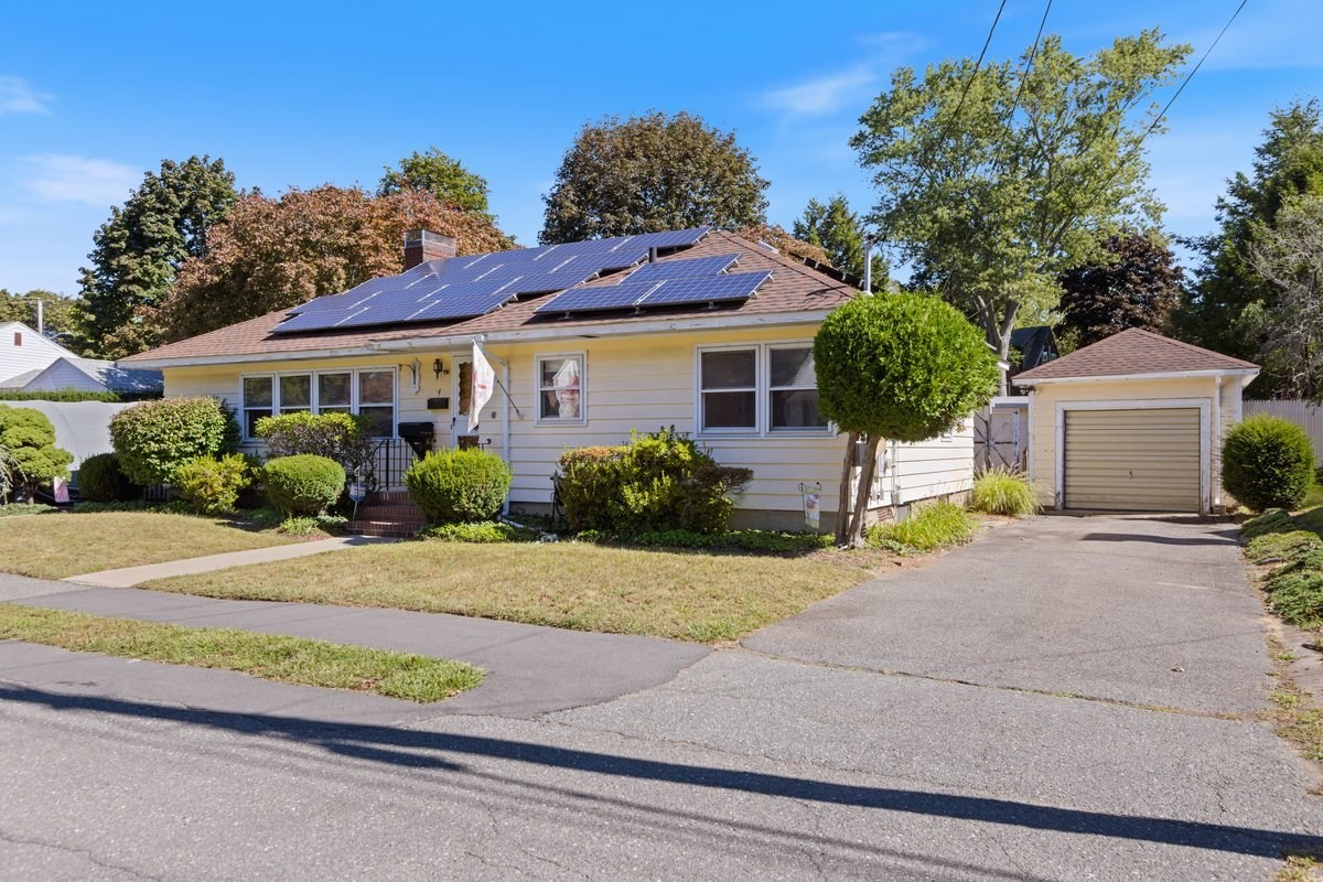 4 Oakhurst Rd Property Photo 1