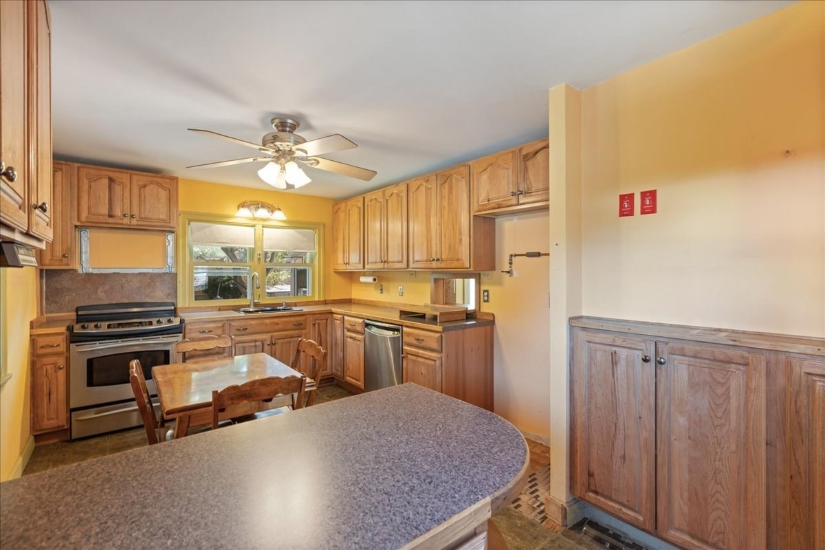 4 Oakhurst Rd Property Photo 8