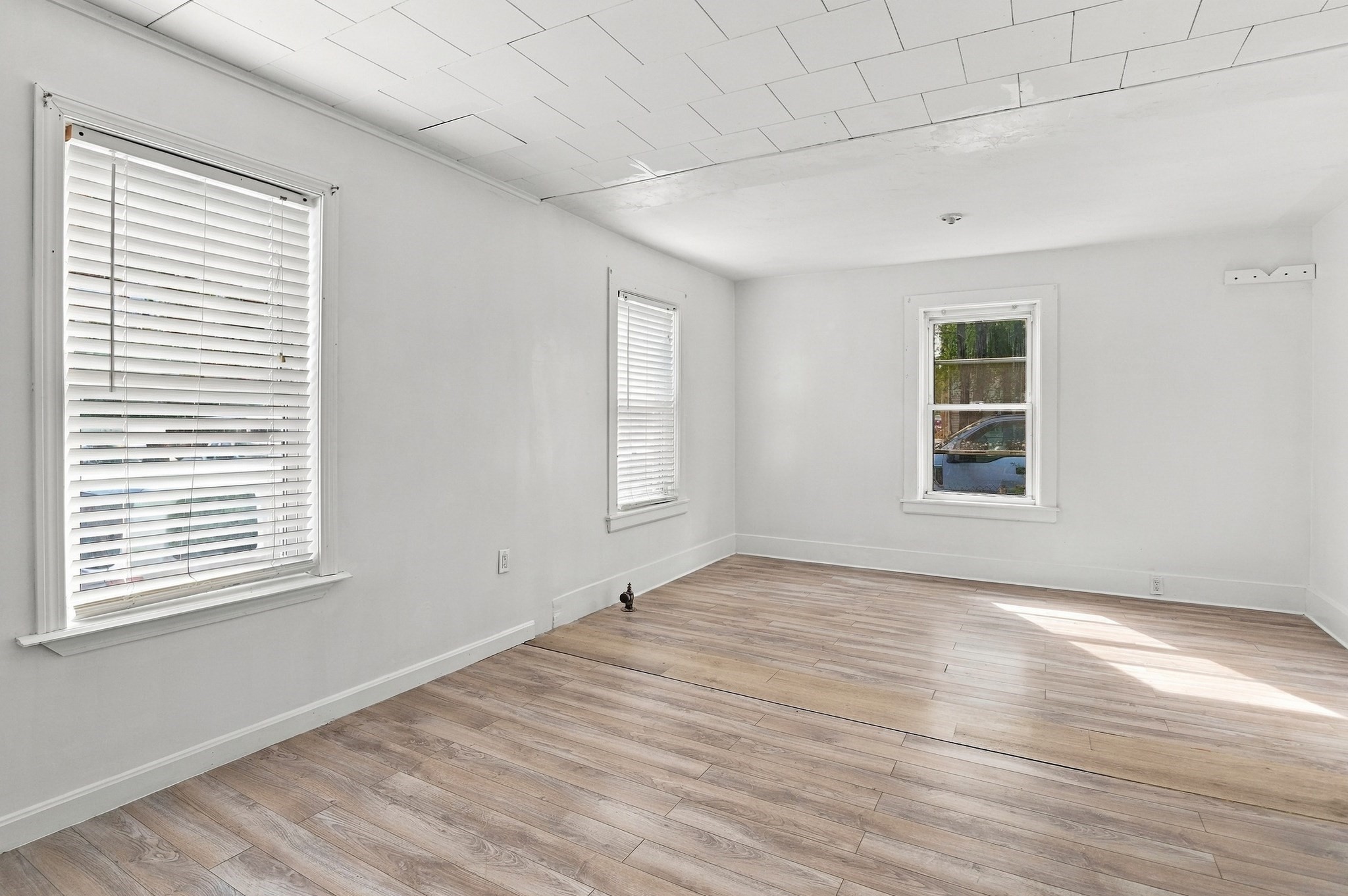 99 Crystal Street Property Photo 13