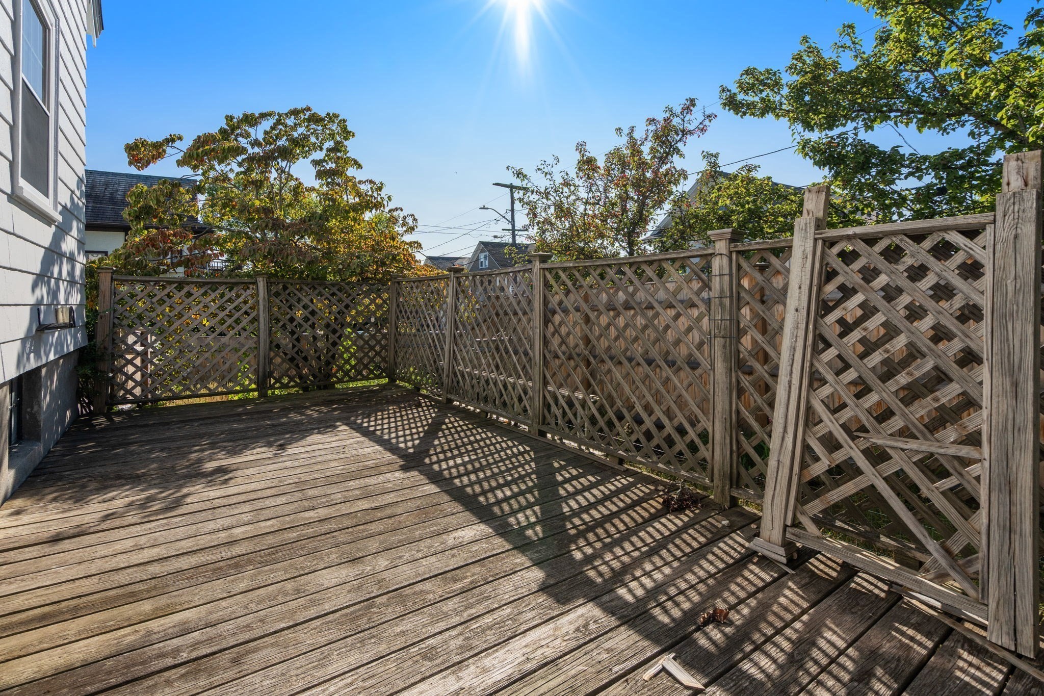 61 Tesla Ave Property Photo 29