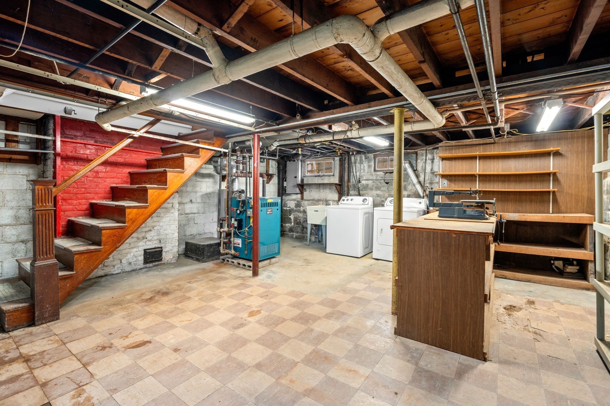 61 Tesla Ave Property Photo 31
