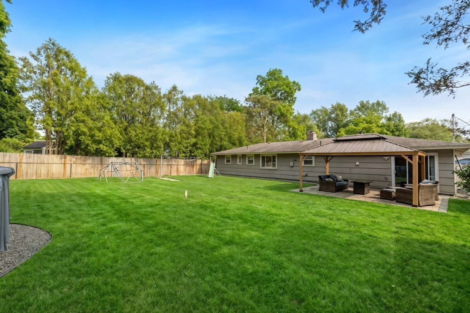 19 Amherst Road Property Photo 31