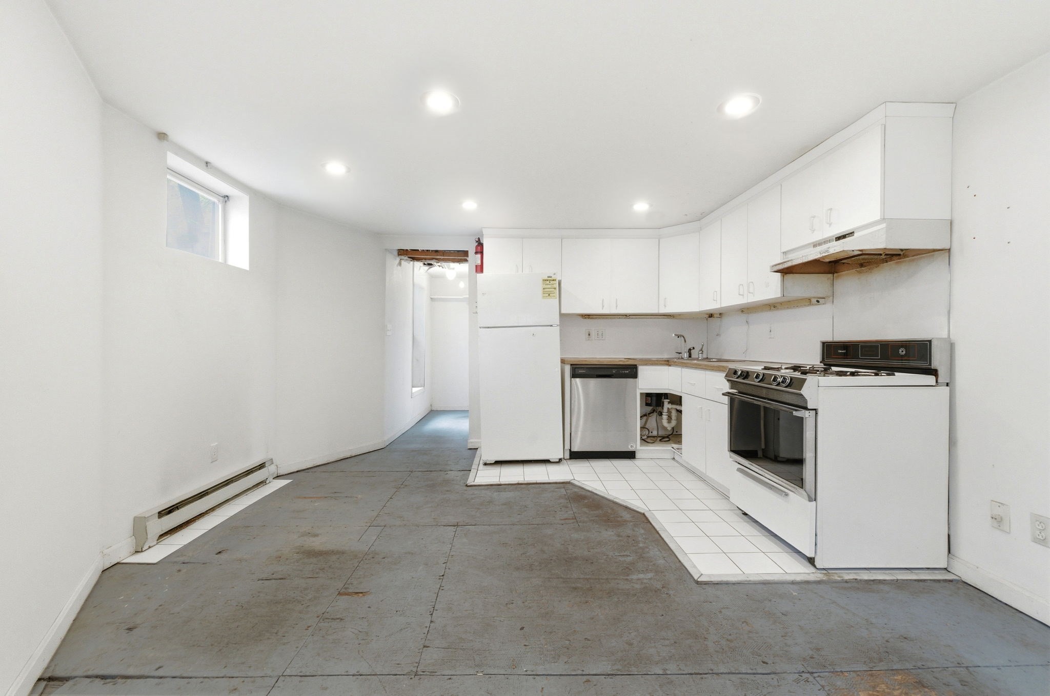 29-31 Washburn Ave # 1B Property Photo 1