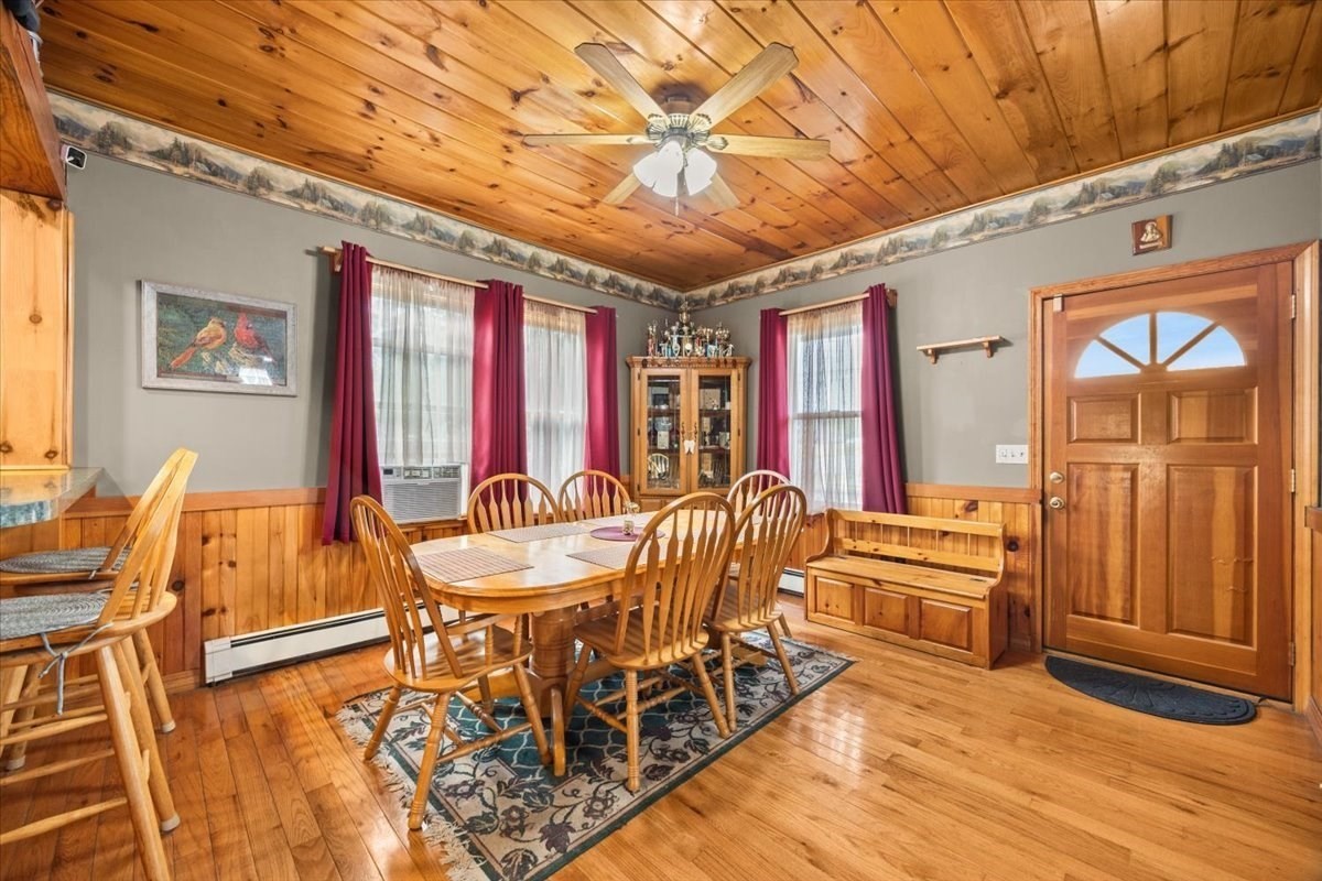 898 Church Street Property Photo 7