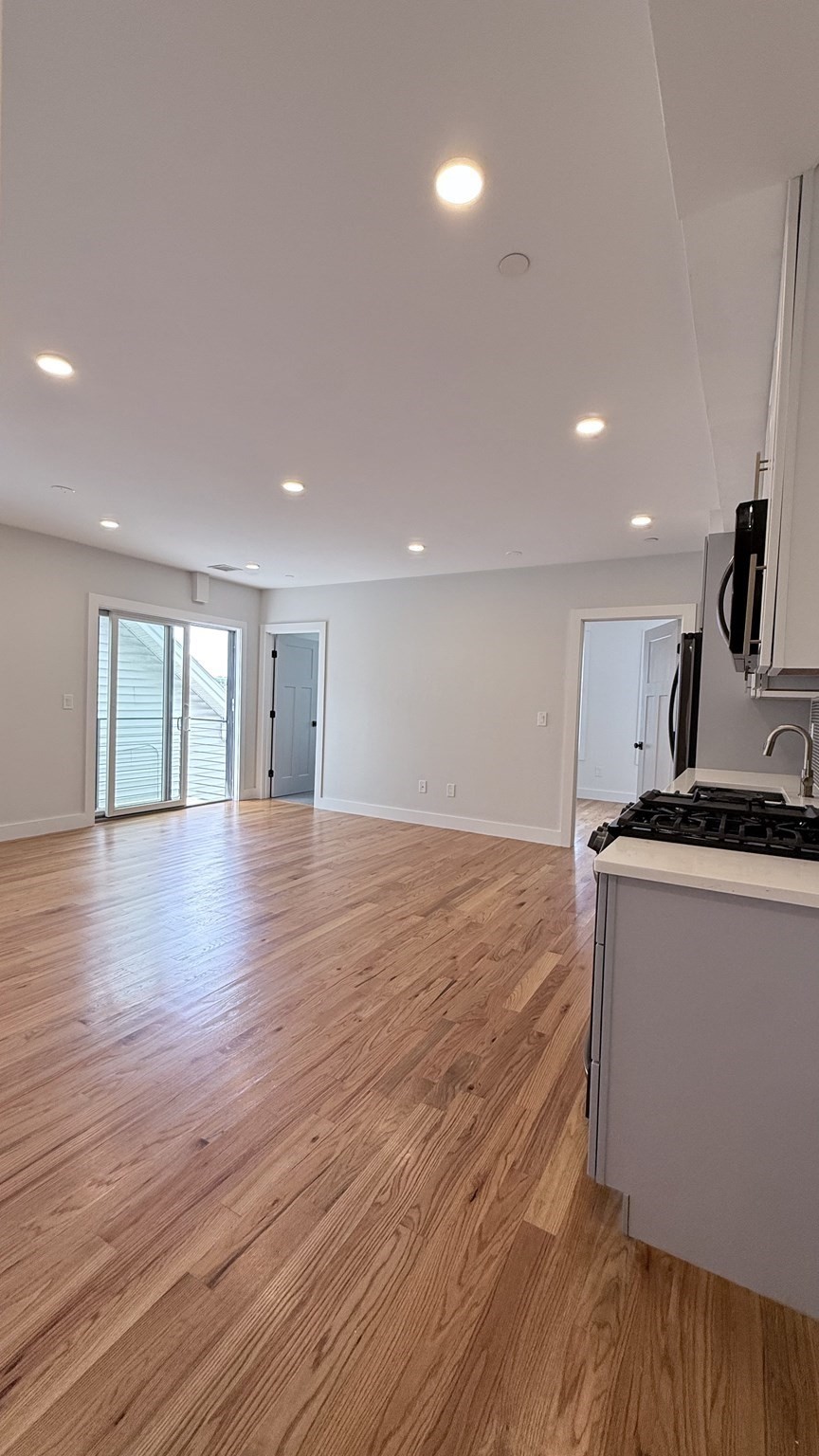 97 Condor Street # 5 Property Photo 1