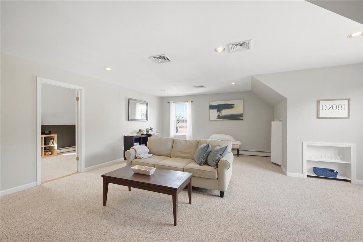 15 Garden Ter Property Photo 32
