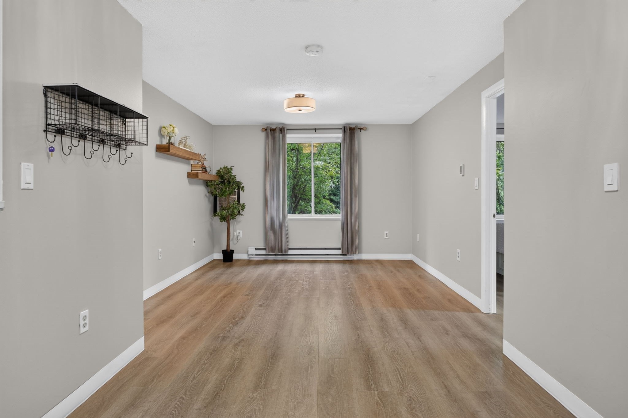 61 Wright # 105 Property Photo 3