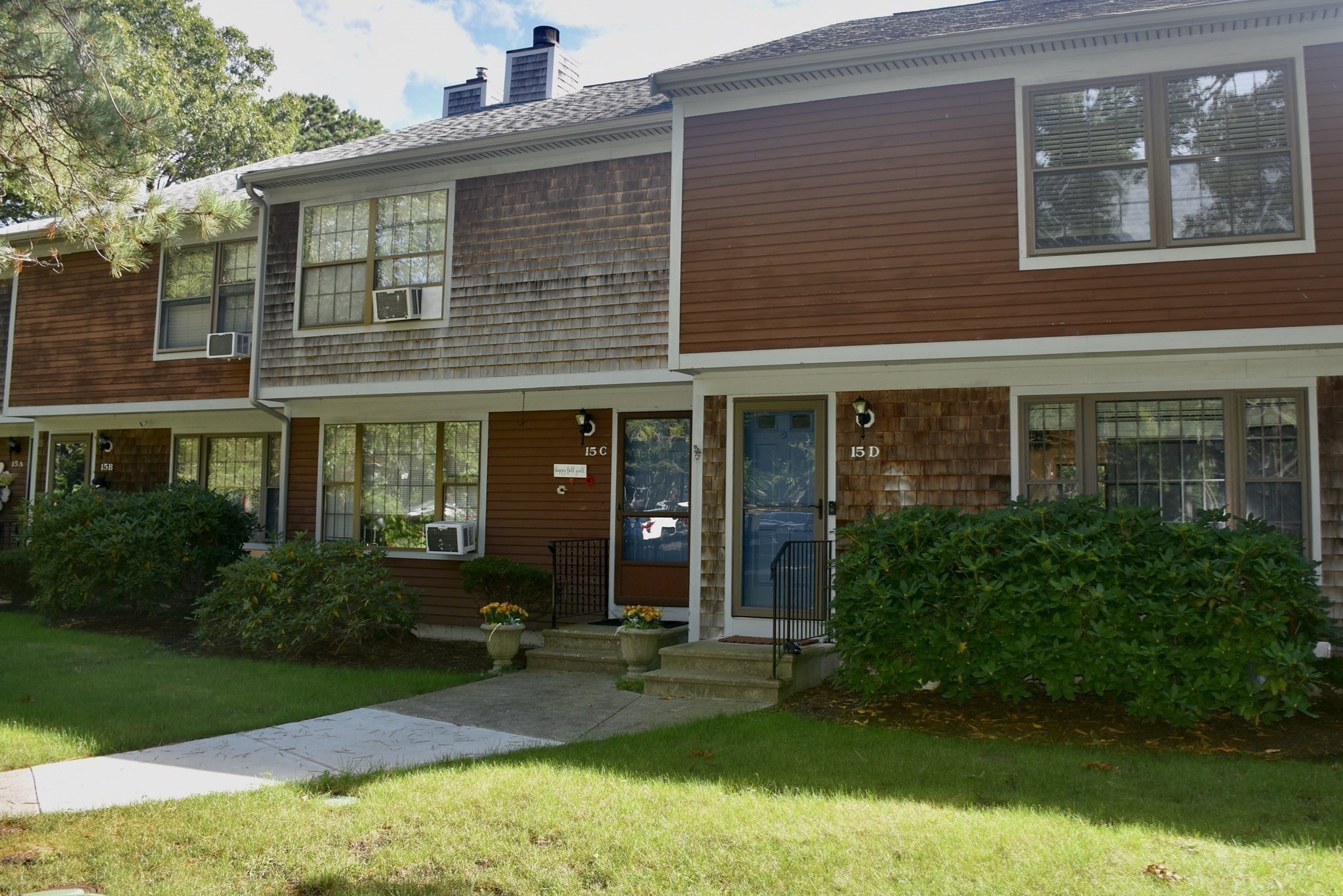 195 Falmouth Rd # 15d Property Photo 1