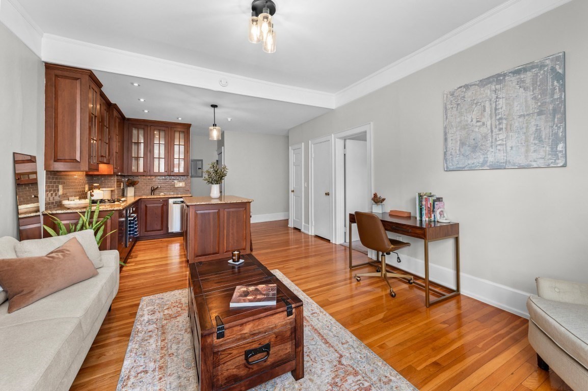 400 Marlborough St # 9 Property Photo 2