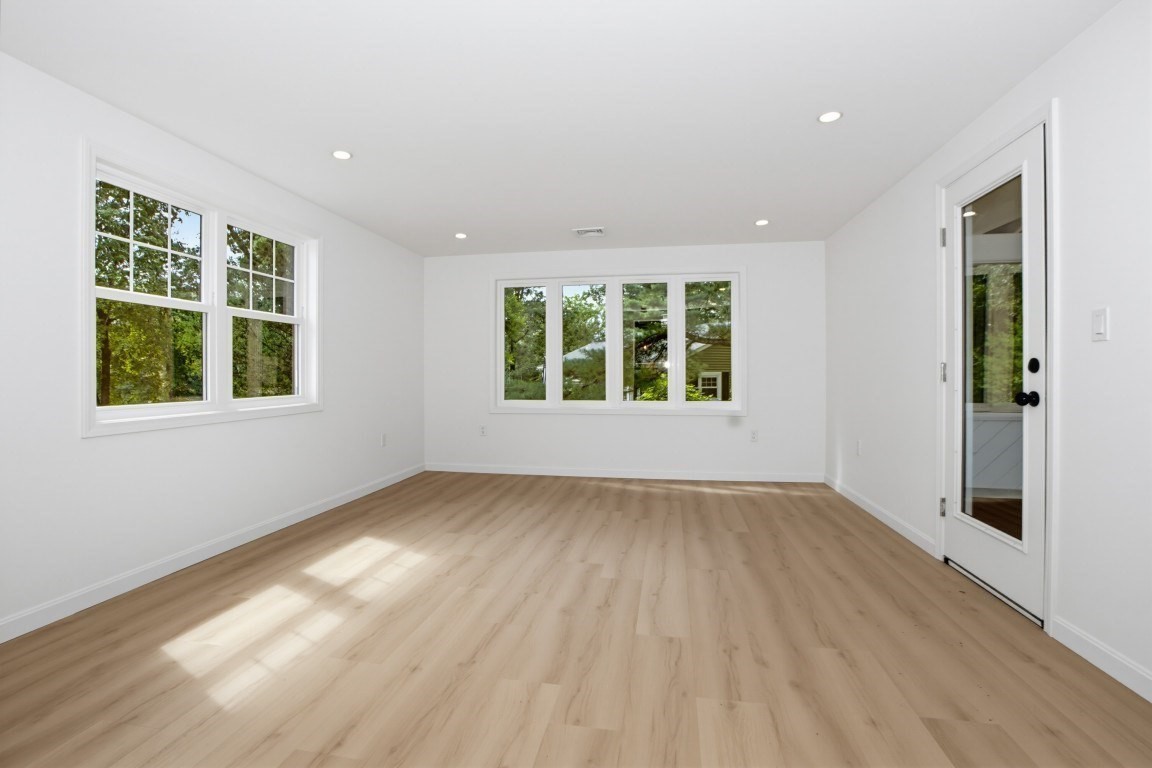 33 Cheryl Ln Property Photo 16