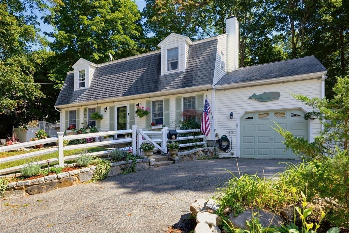 4 Brierwood Ct Property Photo 1