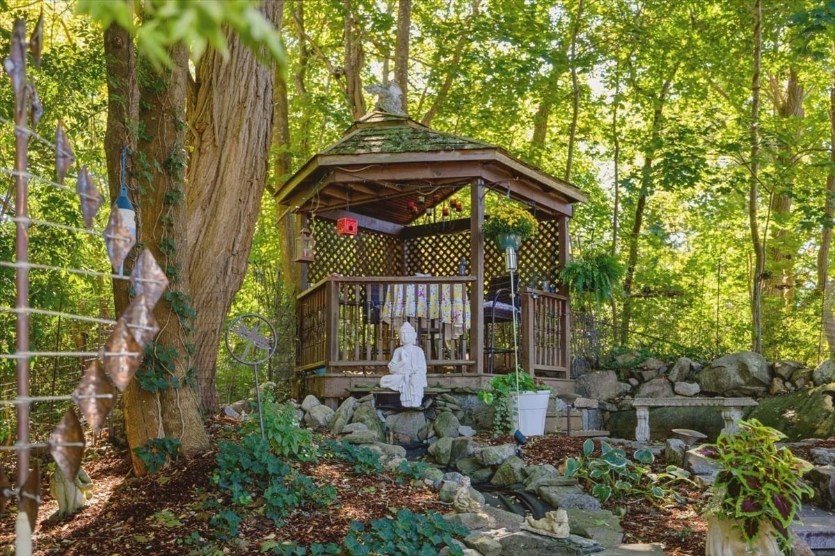 4 Brierwood Ct Property Photo 2
