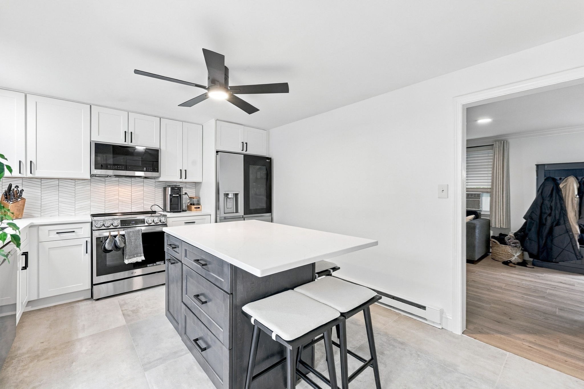 21 Orchard Ave # B Property Photo 6