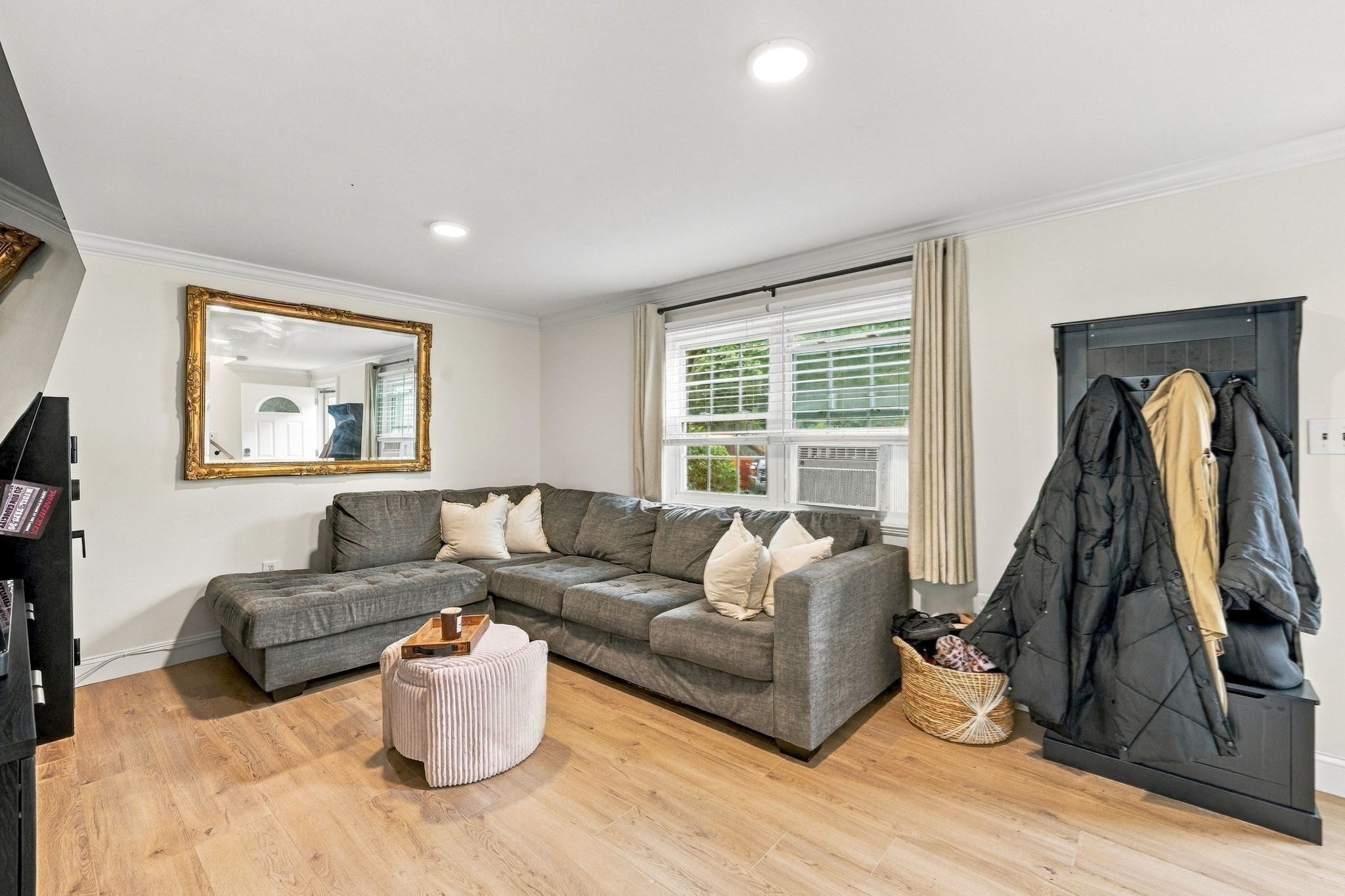 21 Orchard Ave # B Property Photo 13