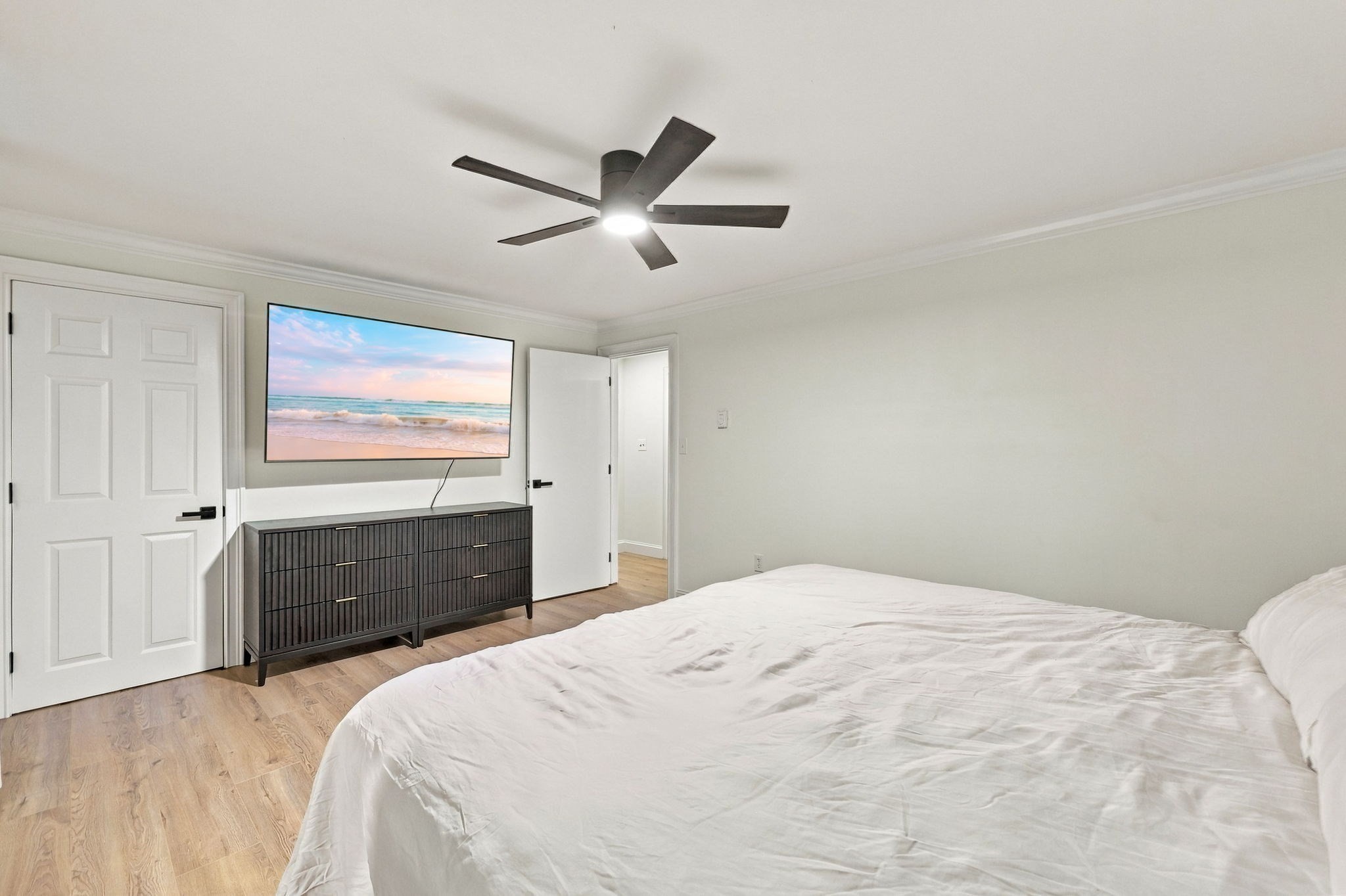 21 Orchard Ave # B Property Photo 18