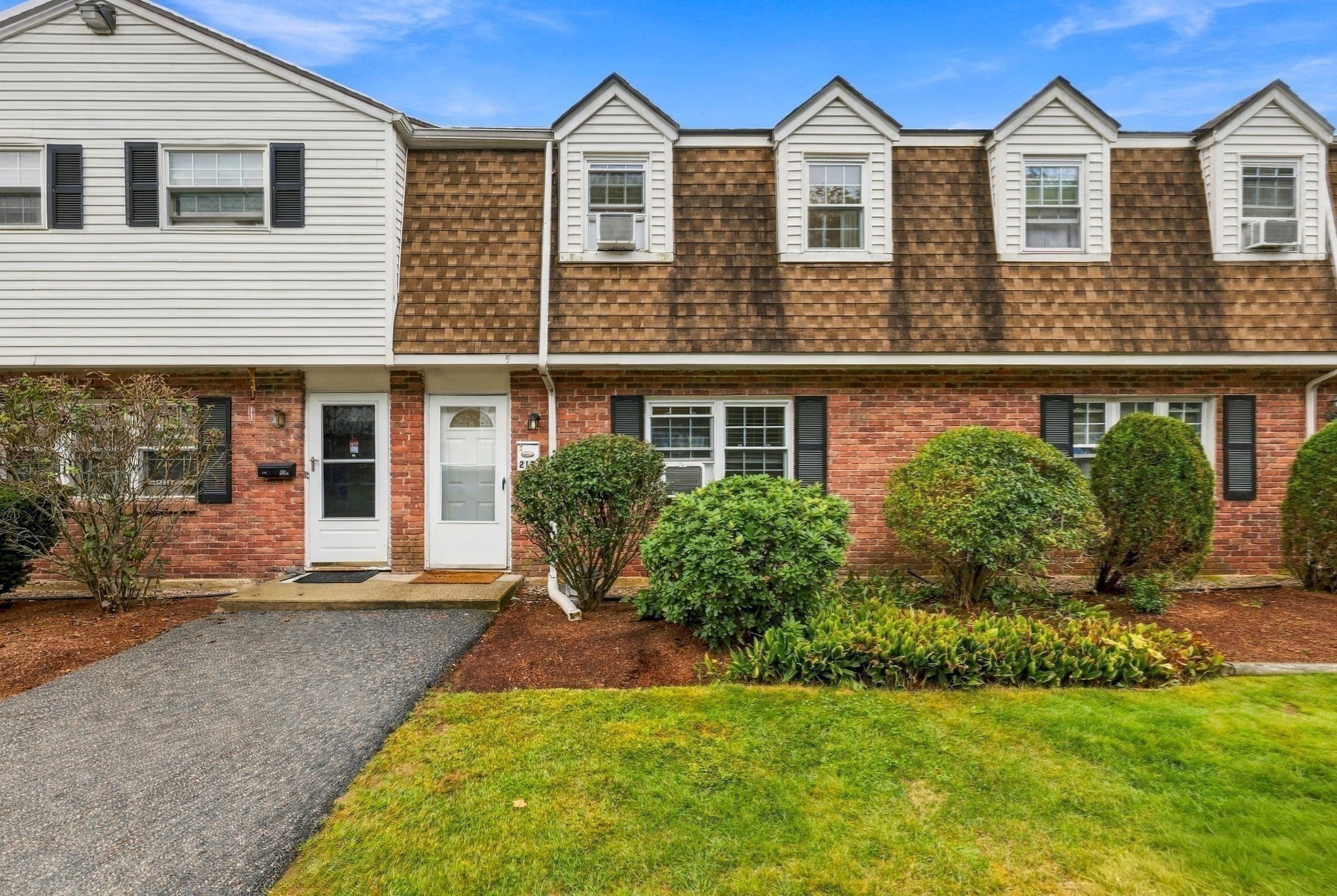 21 Orchard Ave # B Property Photo 32
