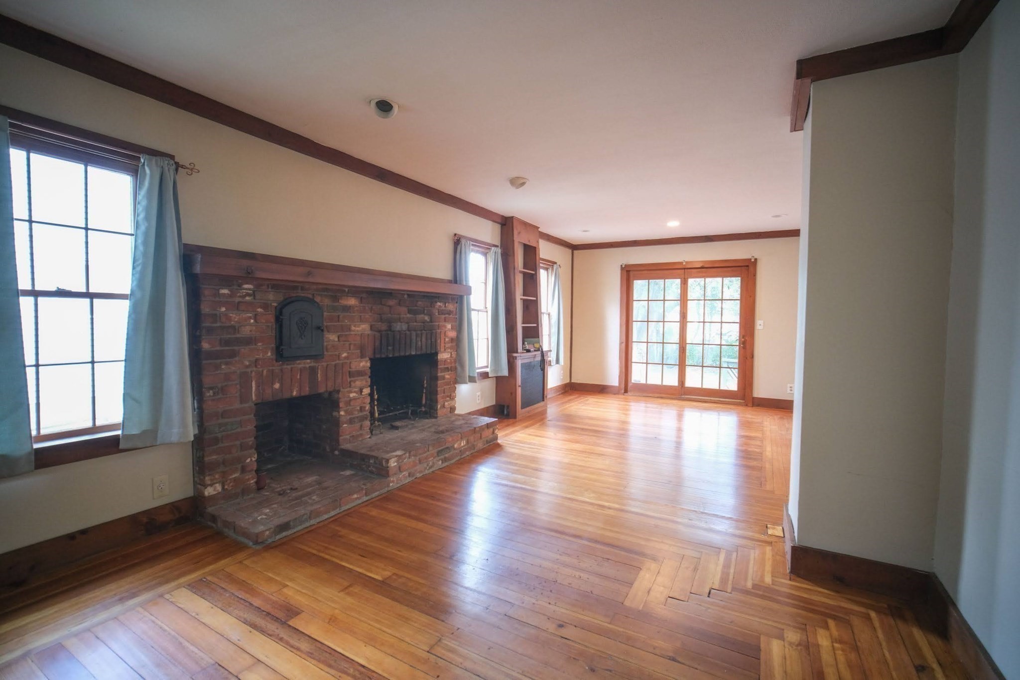 103 Farnsworth St Property Photo 6