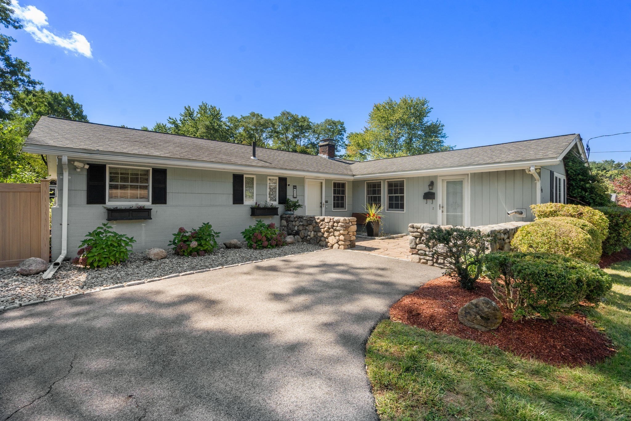60 Eaton Rd Property Photo 1