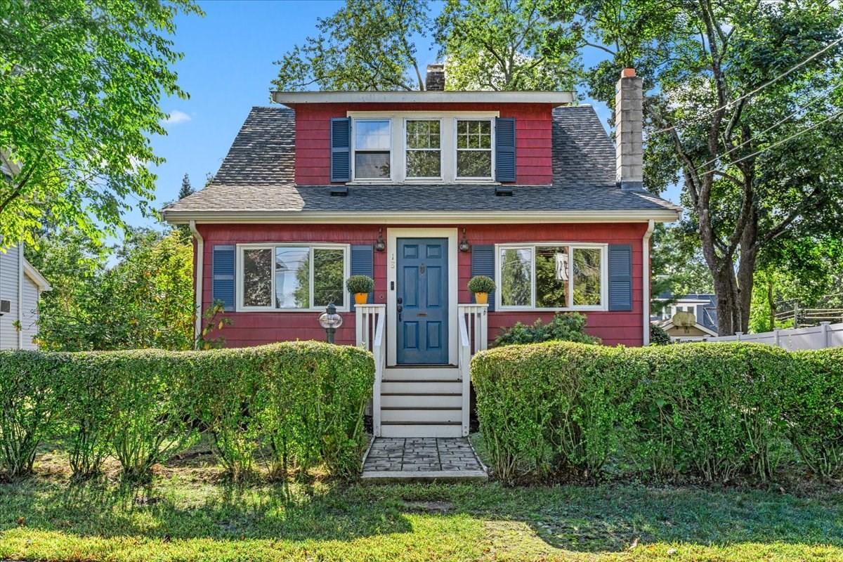 18 Fales Road Property Photo 1