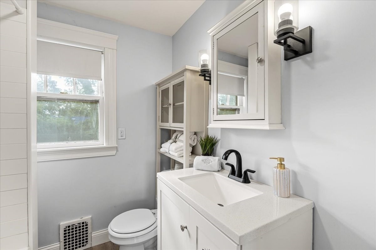18 Fales Road Property Photo 26