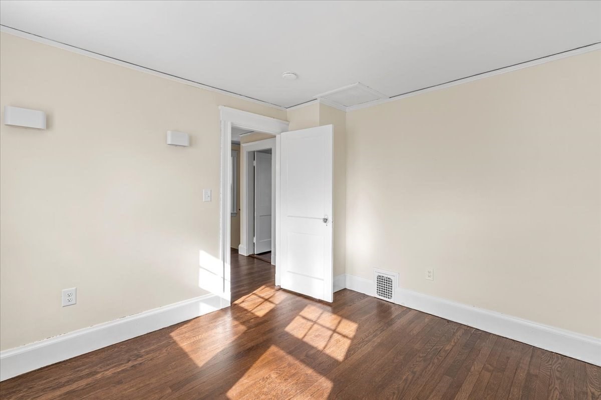 18 Fales Road Property Photo 28