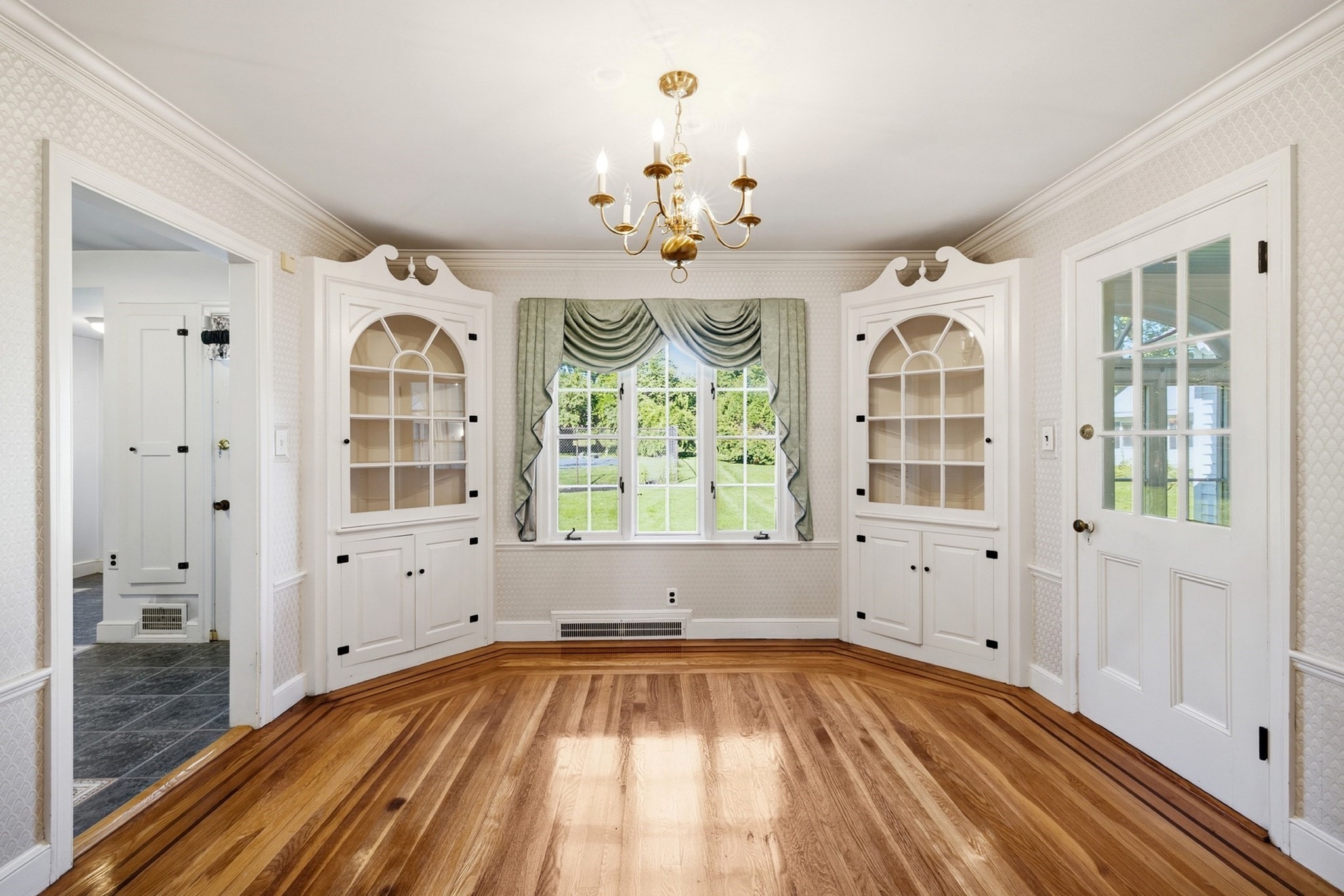 35 Forest Street Property Photo 8