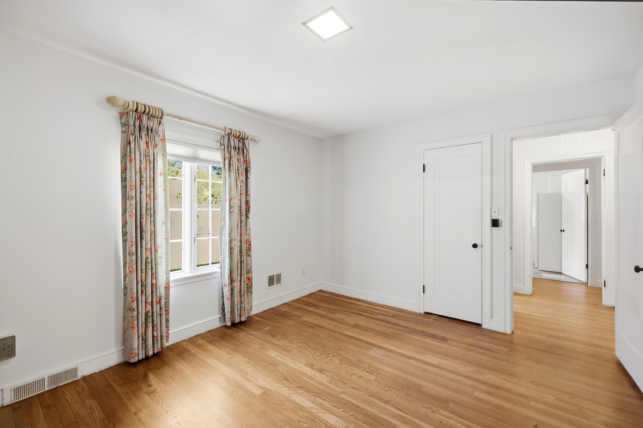 35 Forest Street Property Photo 18