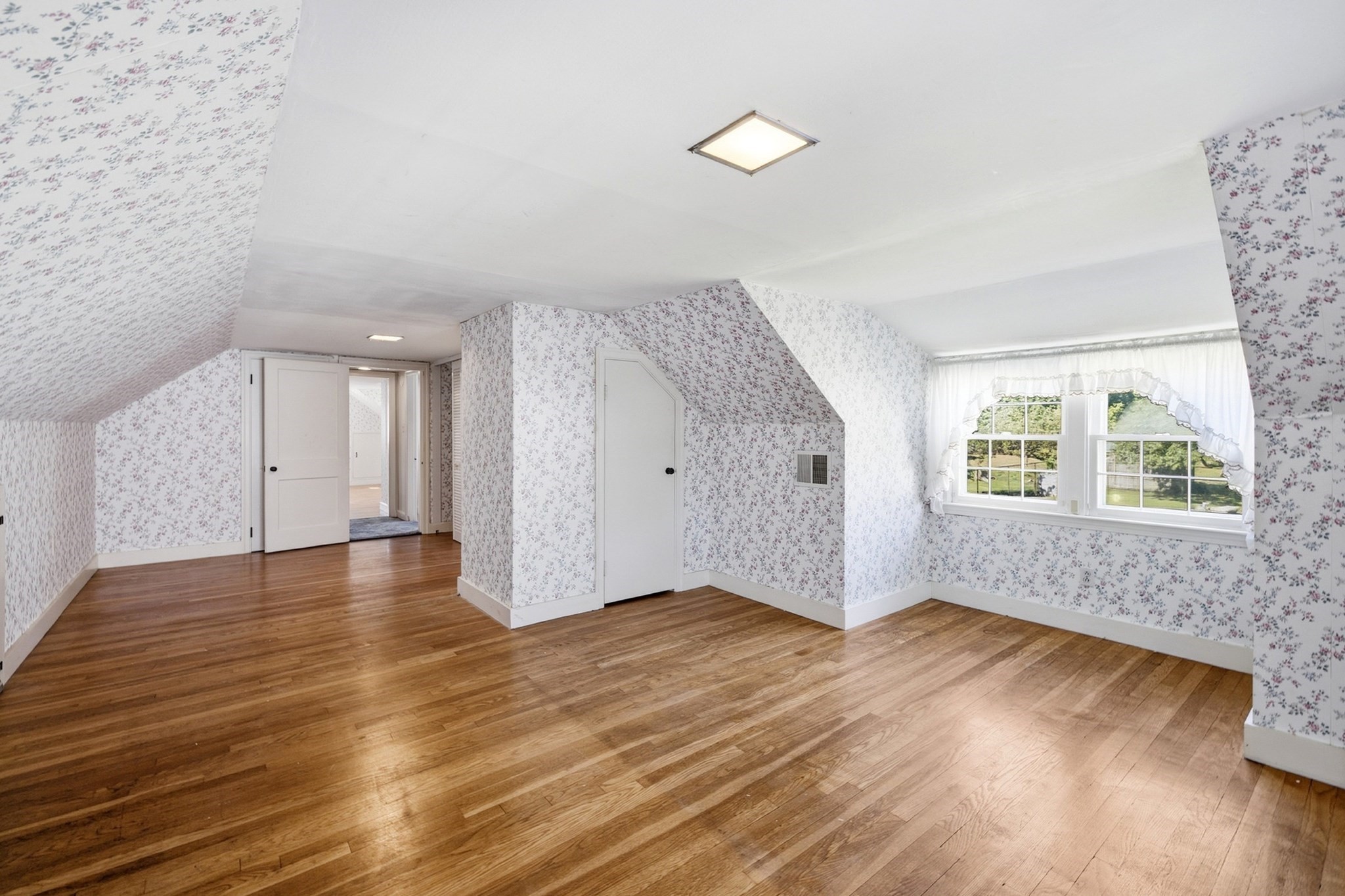 35 Forest Street Property Photo 23