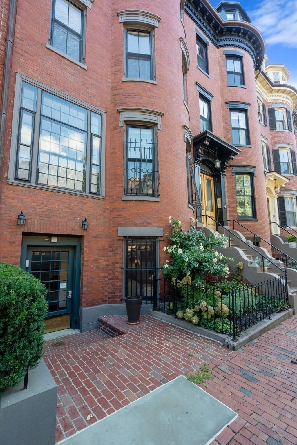 43 Rutland Square # 1 Property Photo 11
