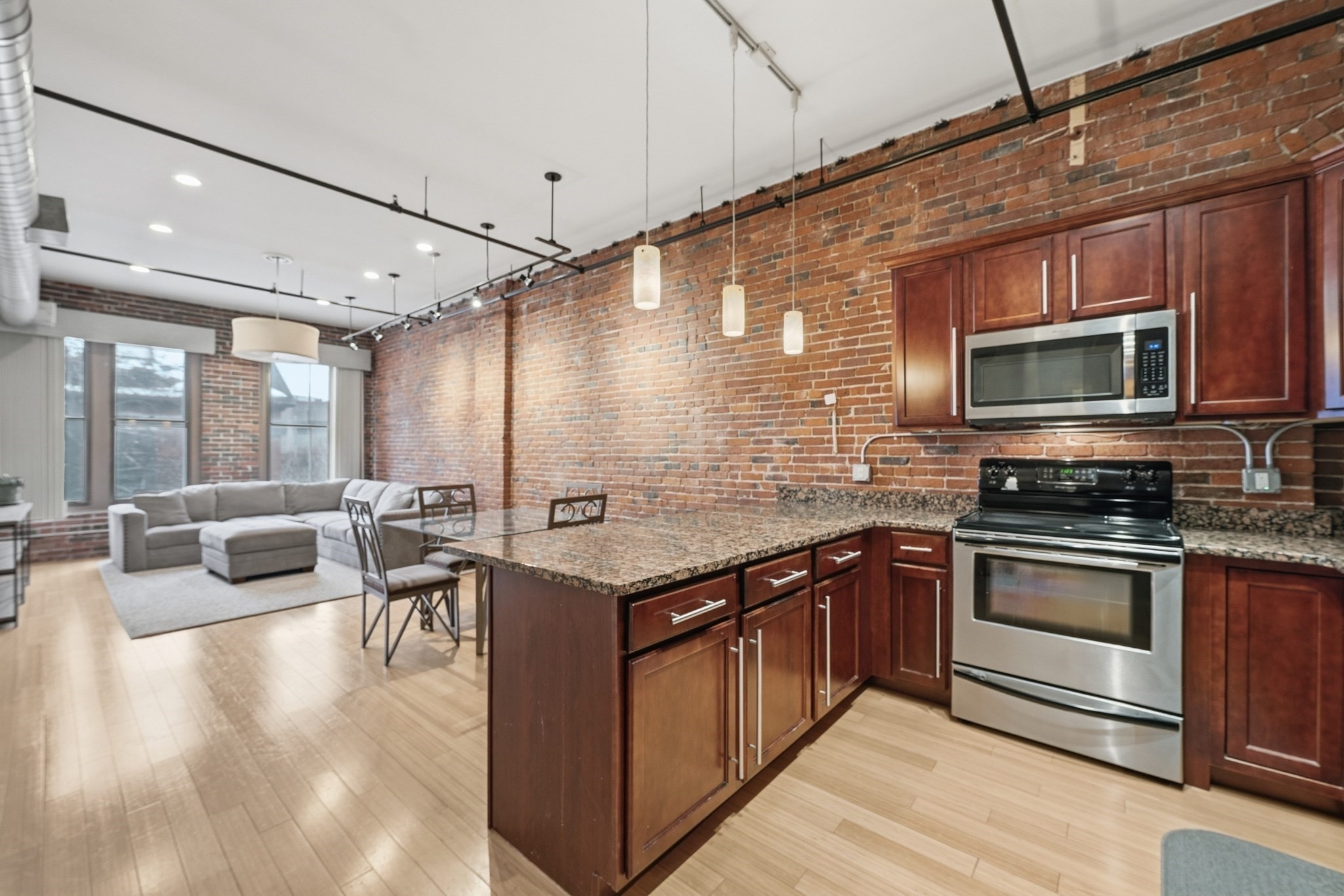 61 Market St # 3a Property Photo 2