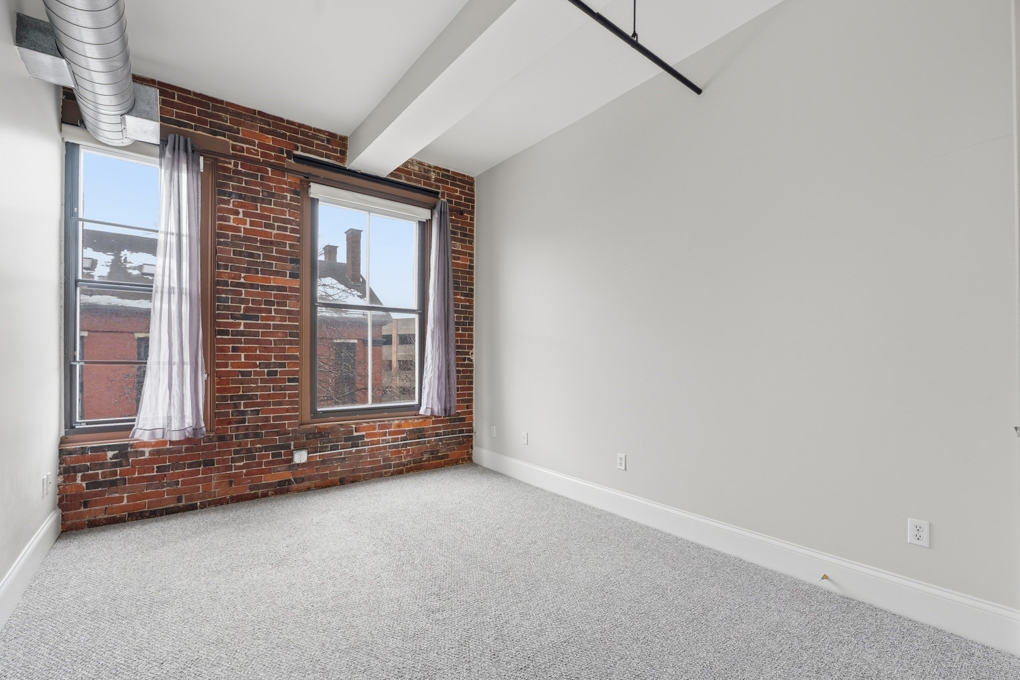 61 Market St # 3a Property Photo 4