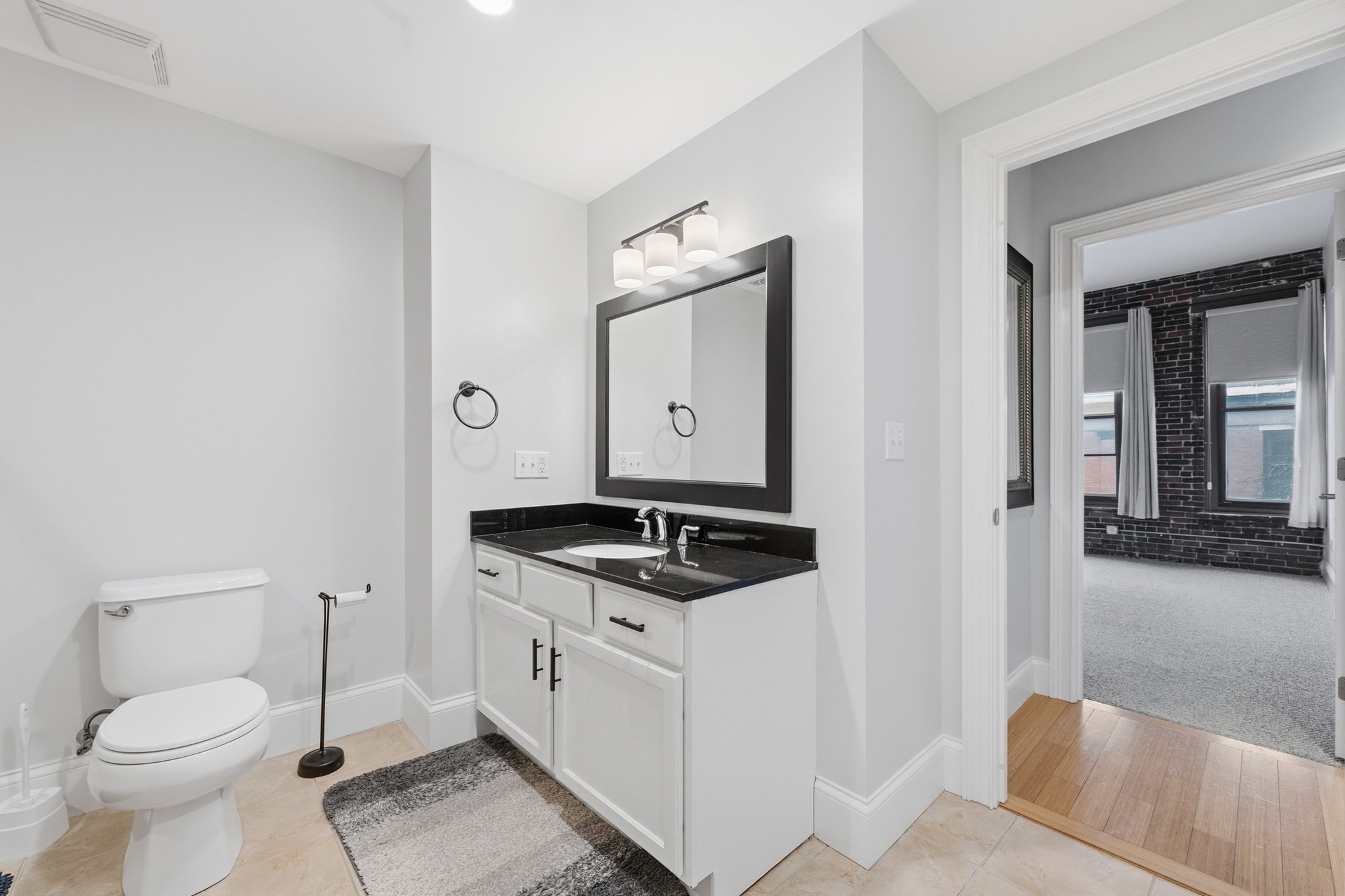 61 Market St # 3a Property Photo 9