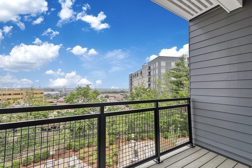 191 Washington Street # 513 Property Photo 5