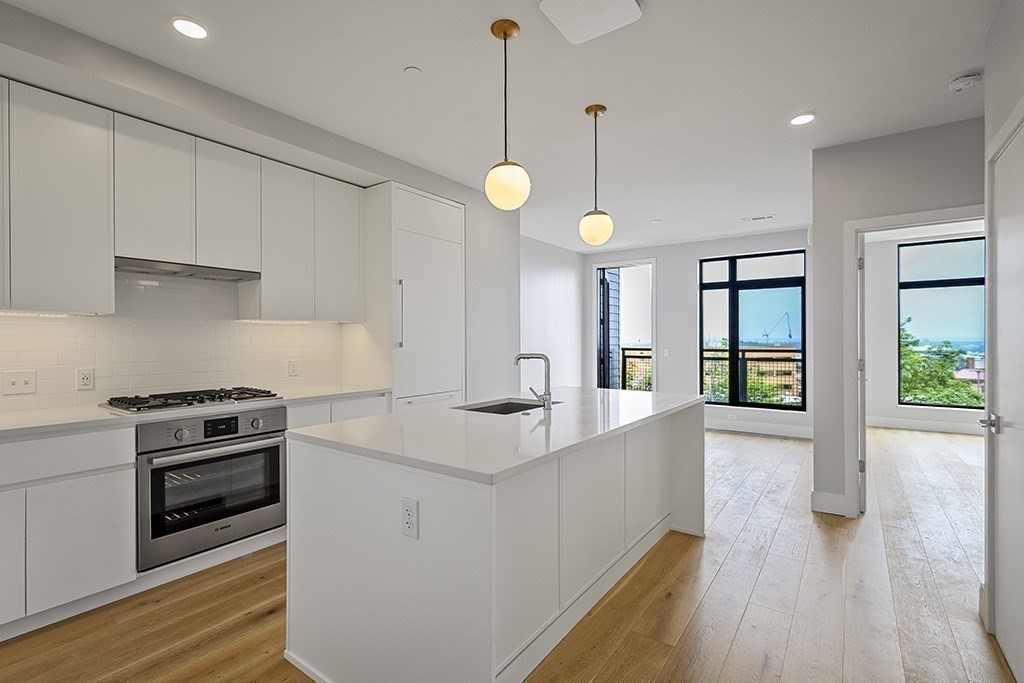 191 Washington Street # 513 Property Photo 6
