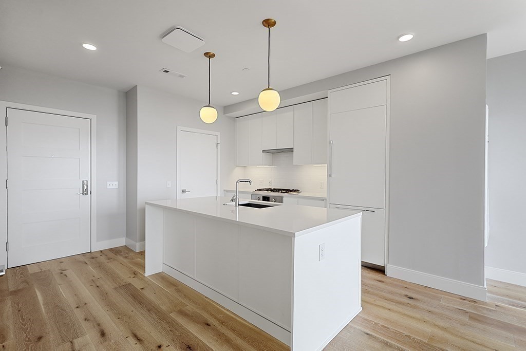 191 Washington Street # 513 Property Photo 8