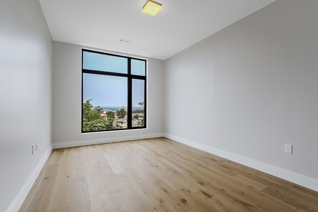 191 Washington Street # 513 Property Photo 13