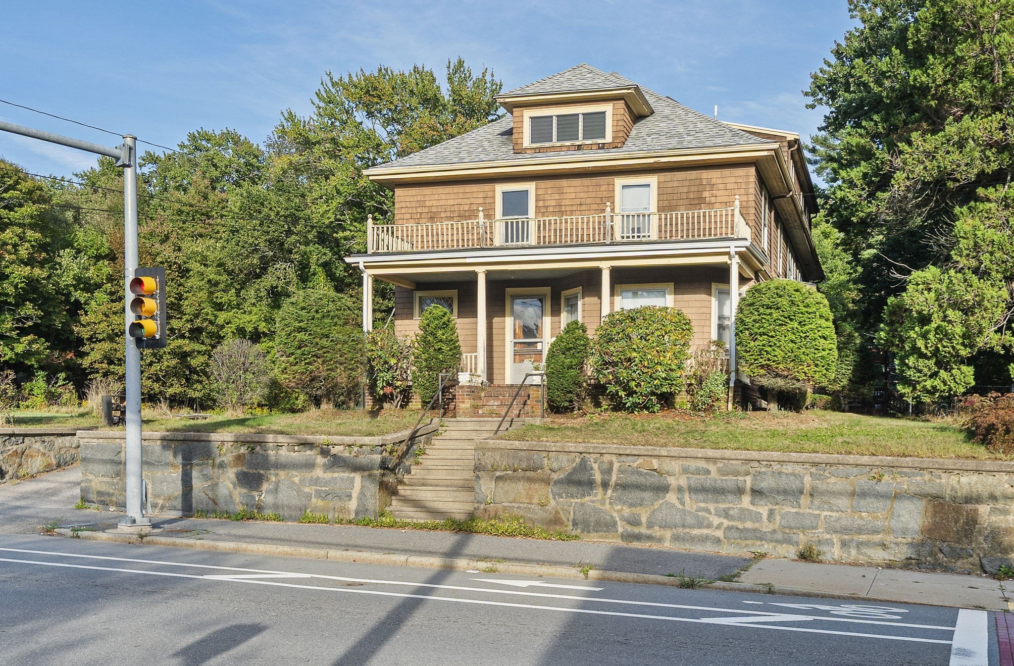 305 South Franklin St Property Photo 1