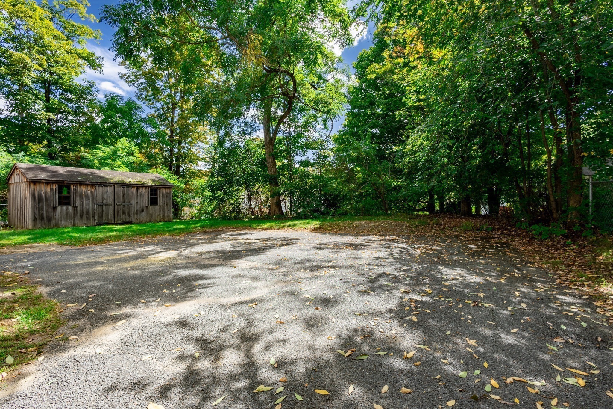 83 W Myrtle St Property Photo 4