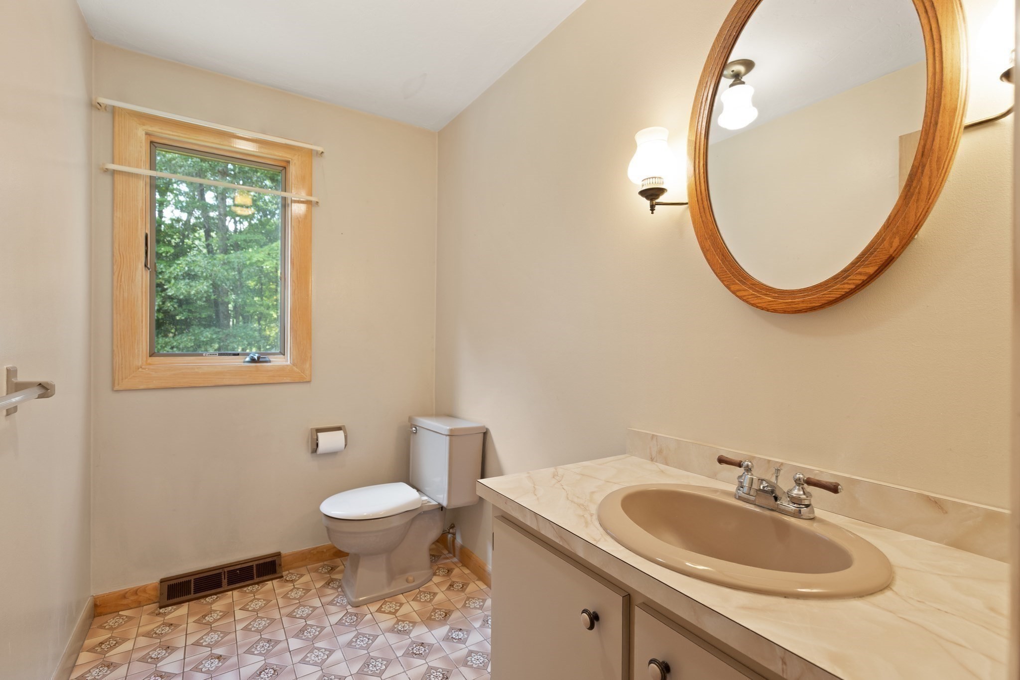 109 Hampton Rd Property Photo 9