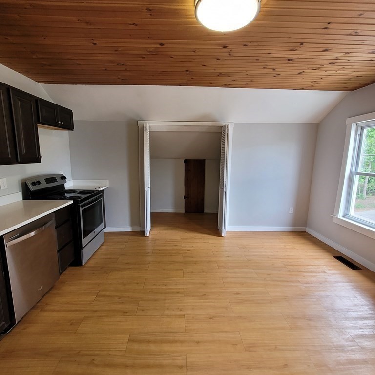 6 Howard Ave # 2 Property Photo 4