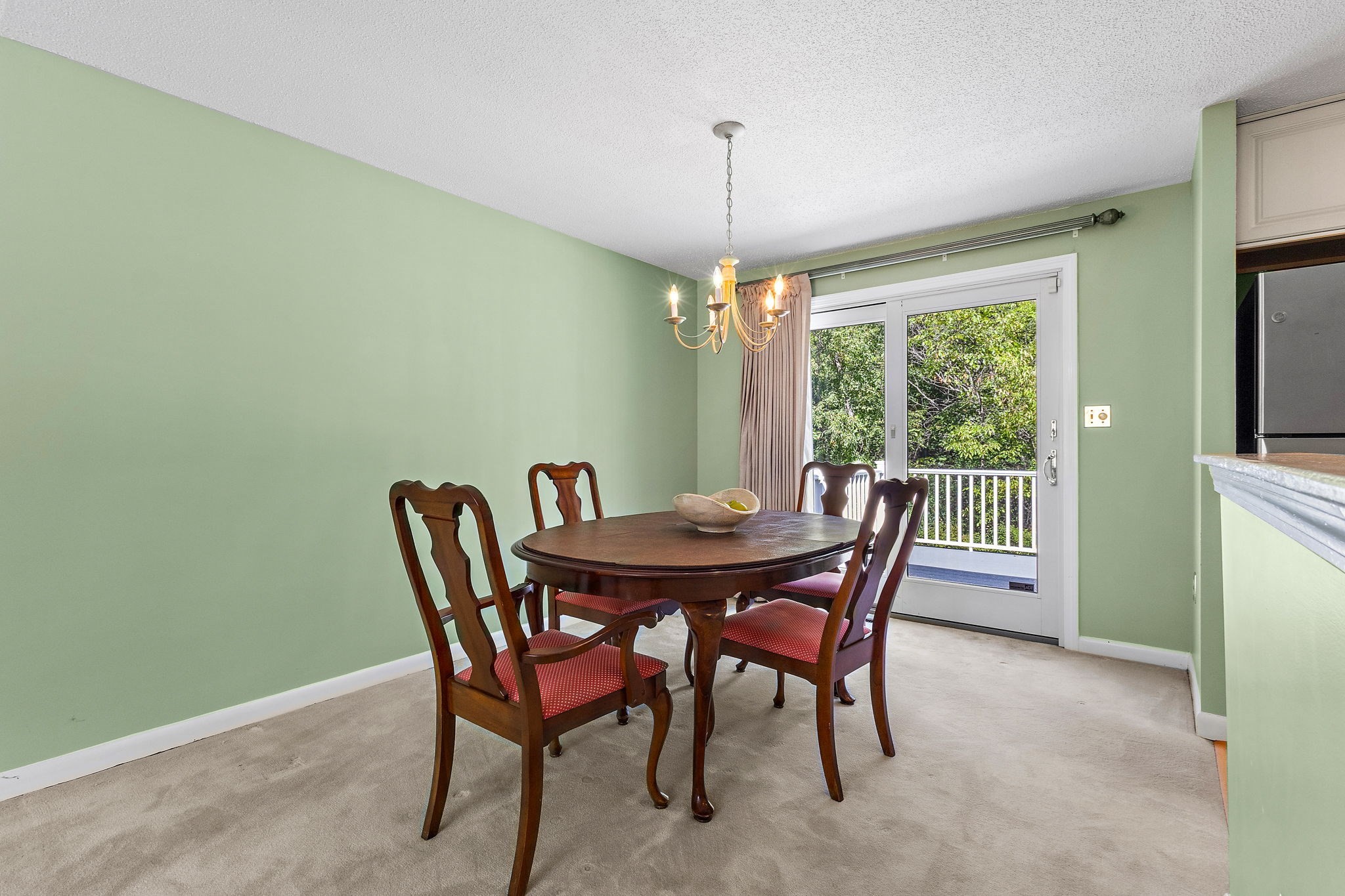 8 Roaen Dr Property Photo 6