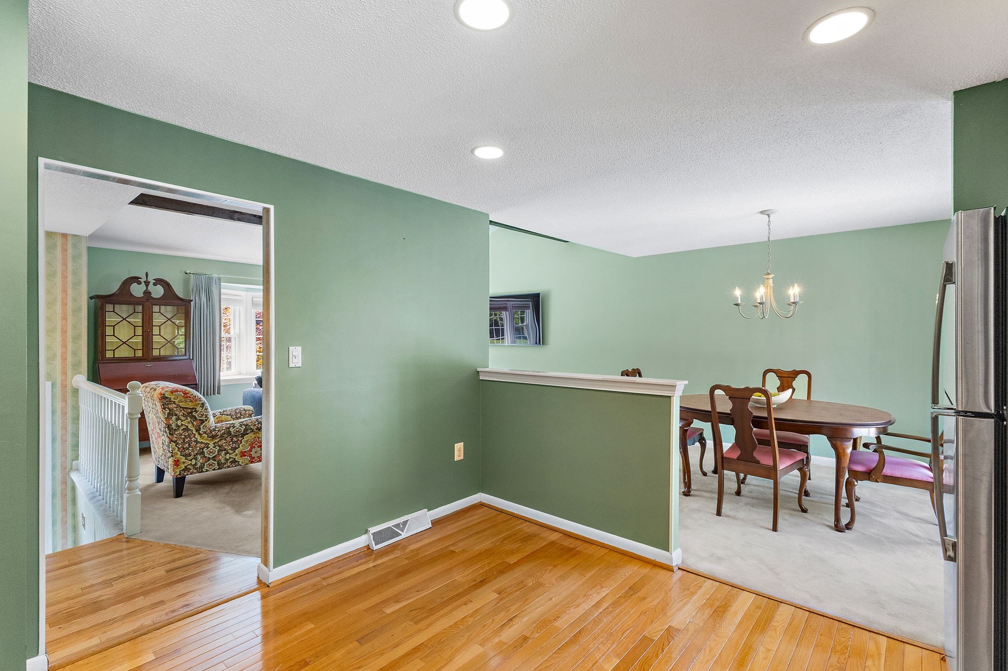 8 Roaen Dr Property Photo 11