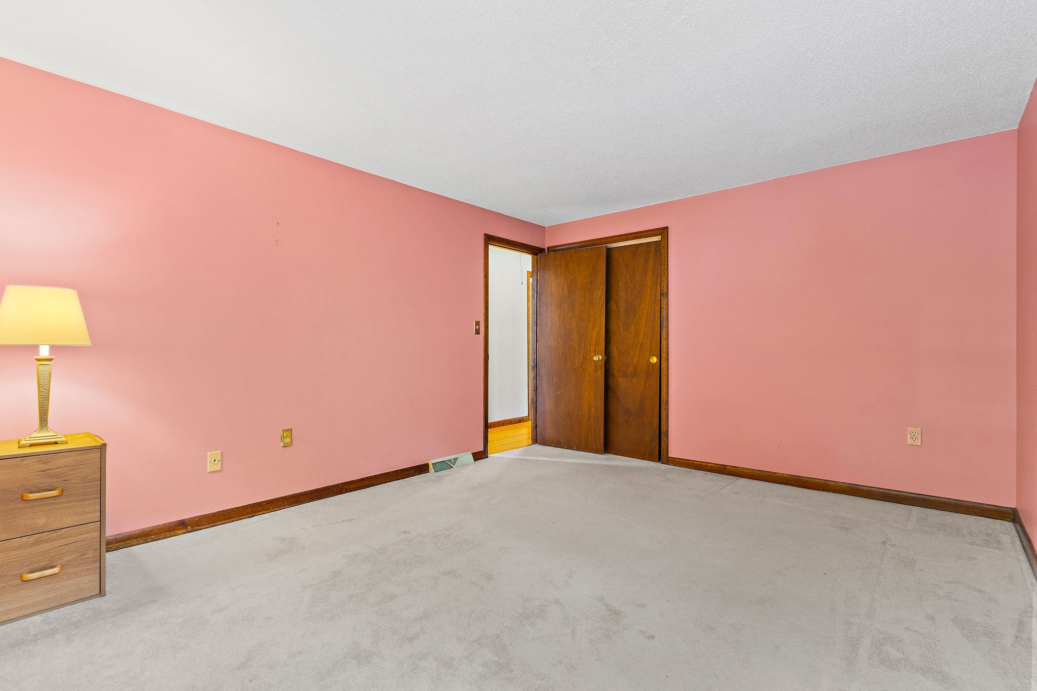 8 Roaen Dr Property Photo 17