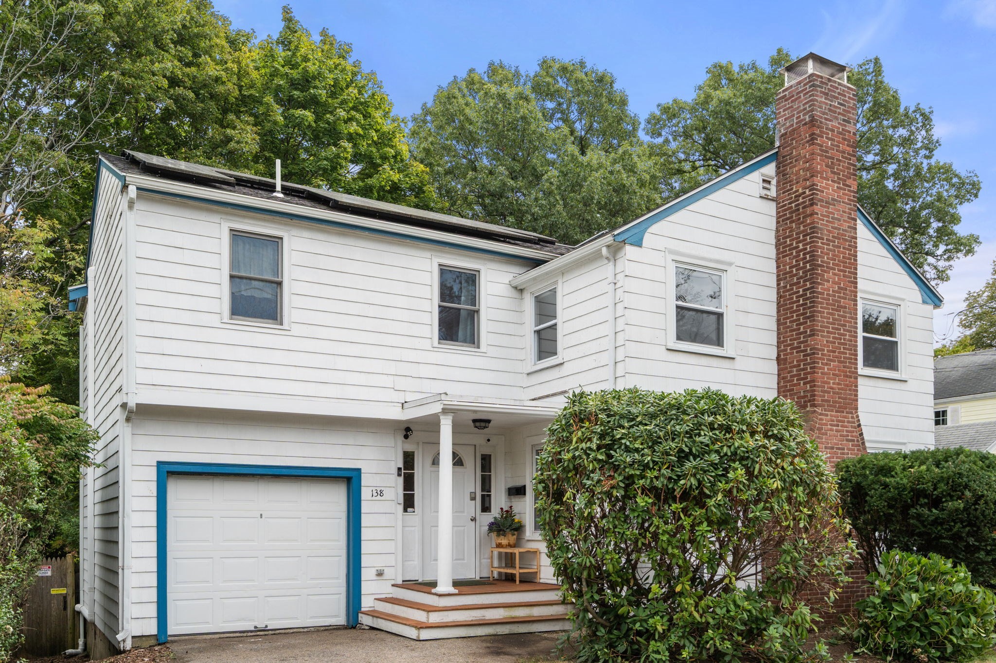 138 Winchester St Property Photo 1