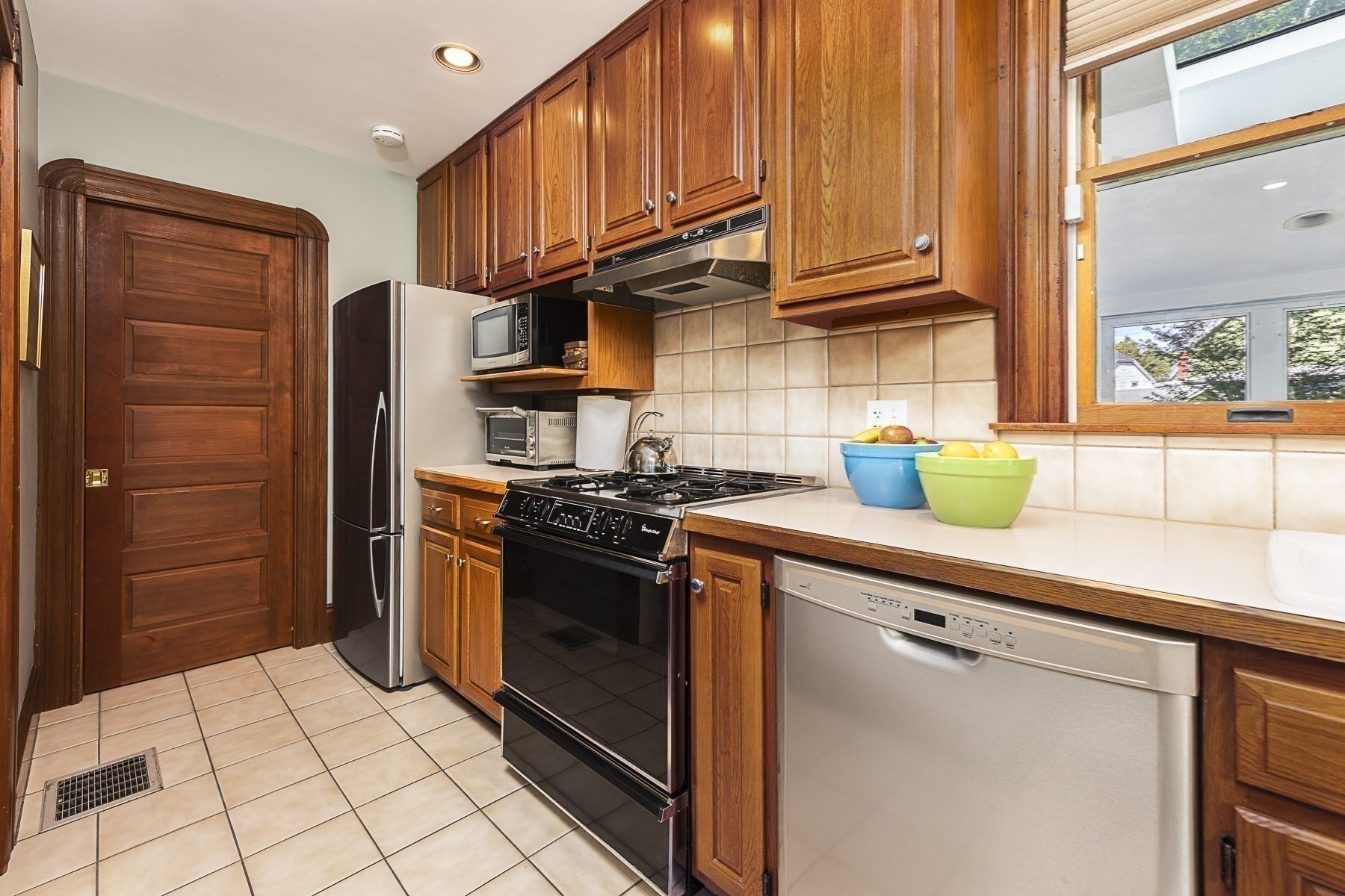 74 Paradise Road Property Photo 11
